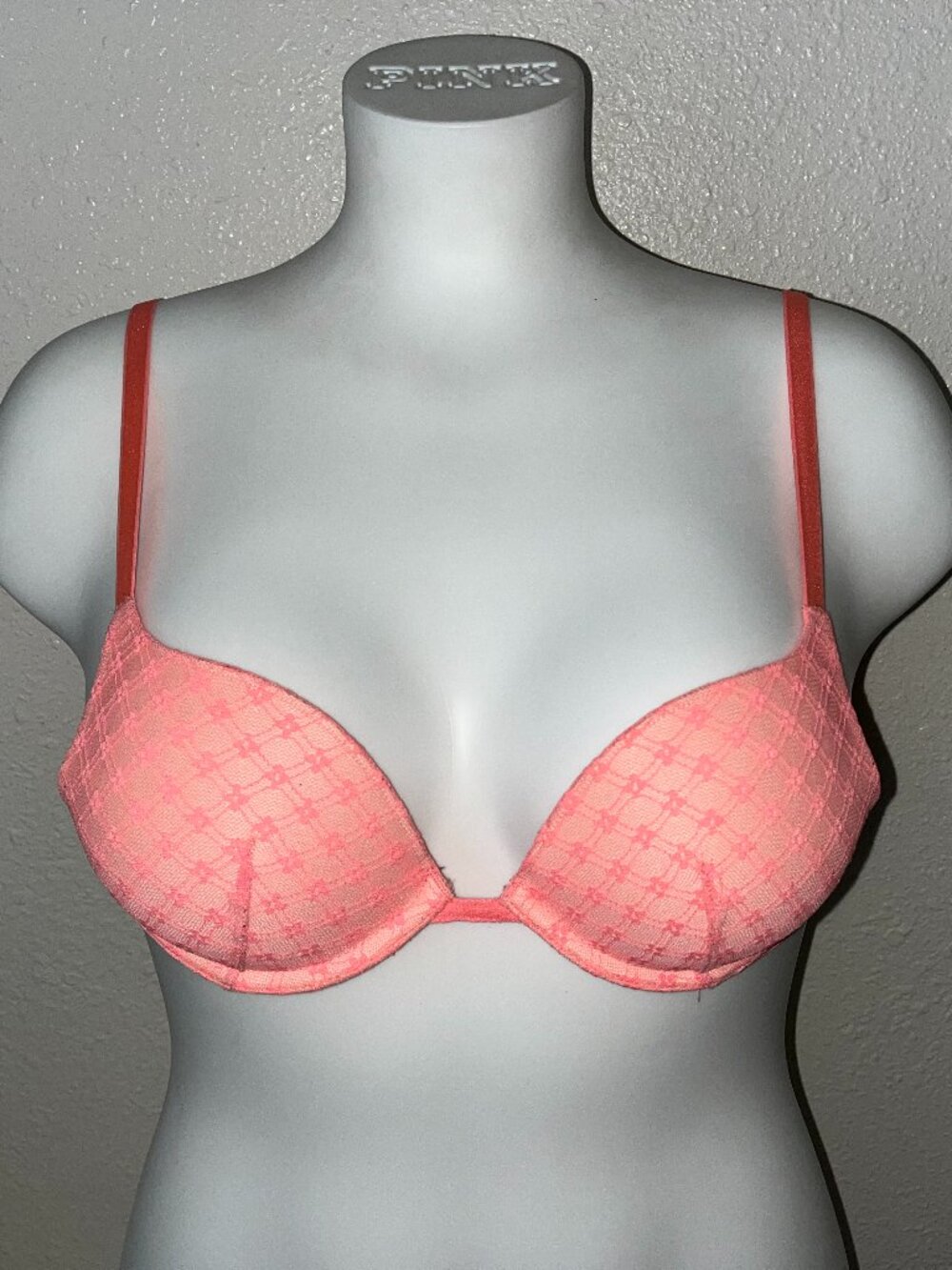 PRE-OWNED VICTORIAS SECRET PUSH UP BRA SZ 32A